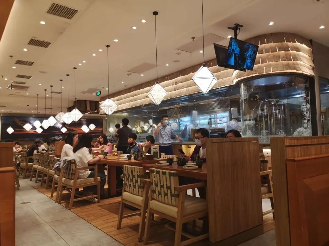 北京多家商场促销五折起,这些五一“羊毛”你薅到了吗