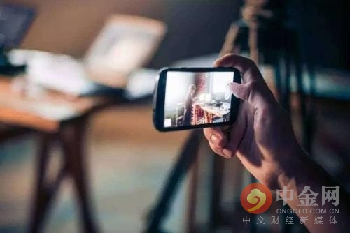 “金主”出不了门韩国免税店来中国直播甩卖