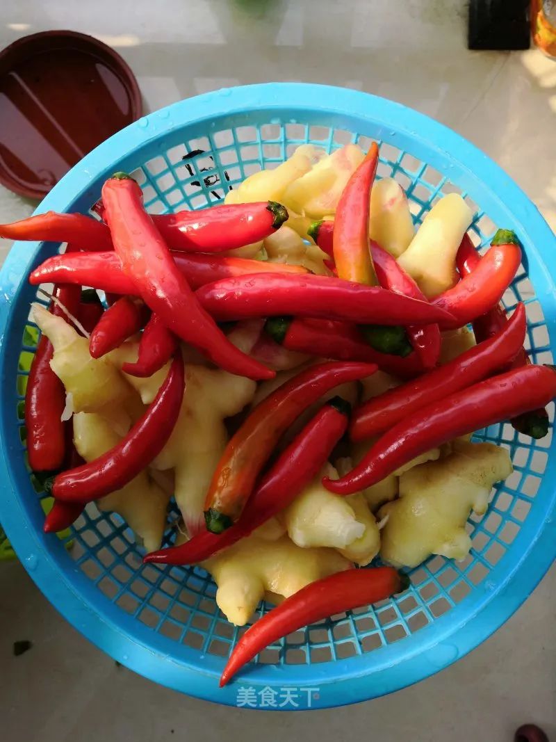 教大家做好吃爽口的四川泡菜，口感脆生，开胃解腻