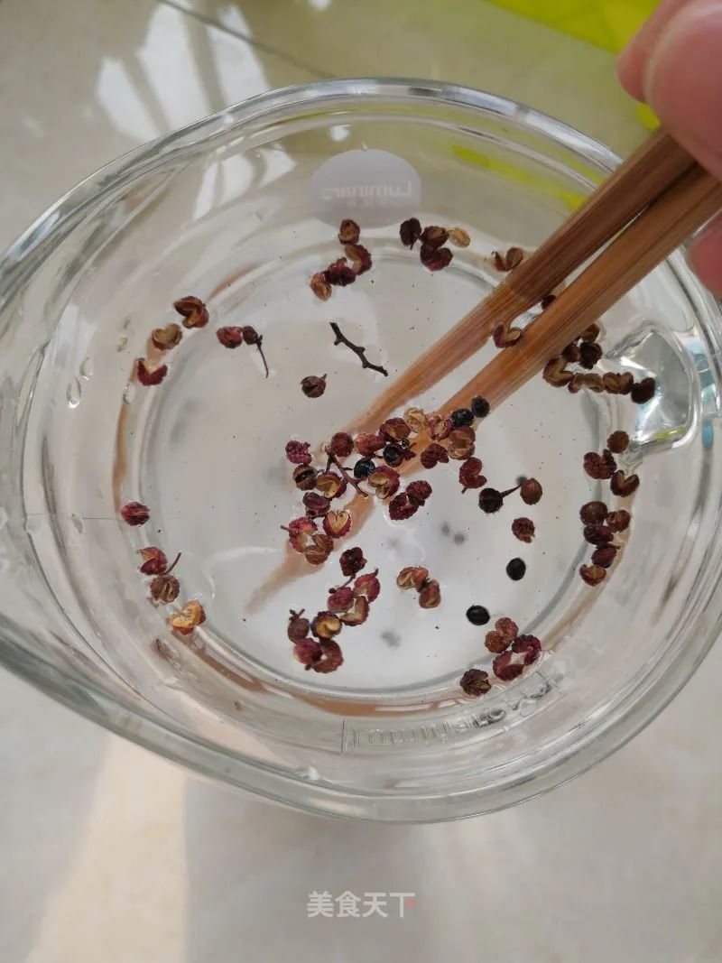 教大家做好吃爽口的四川泡菜，口感脆生，开胃解腻