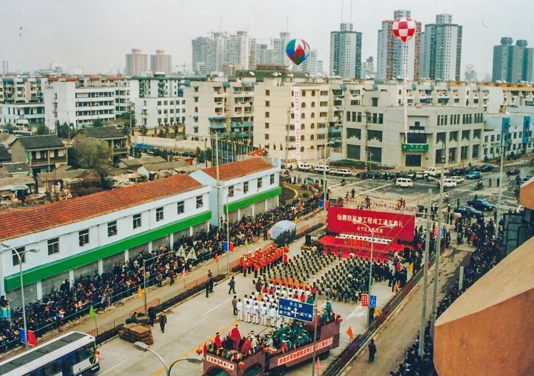 请比对!透过这些新老照片让你“穿越”长宁……