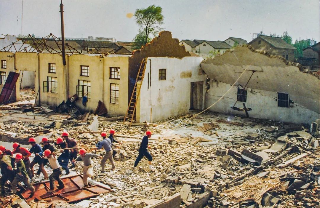 请比对!透过这些新老照片让你“穿越”长宁……