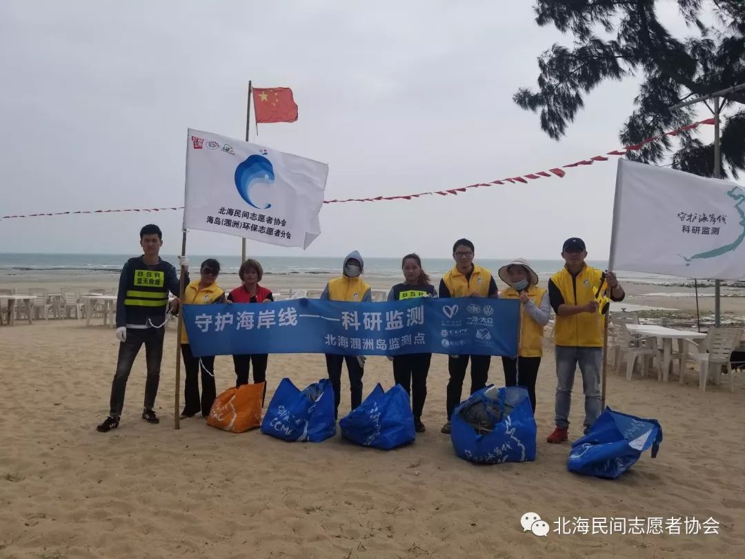 在海边捡回废旧边角料，他竟在涠洲岛搭出一间“疍家棚”！