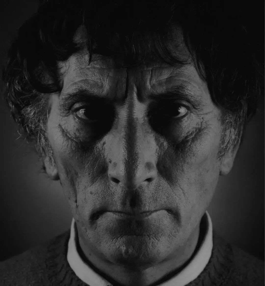 “贫穷艺术”创始人切兰特因新冠去世，这个并不贫穷的艺术运动为何伟大？