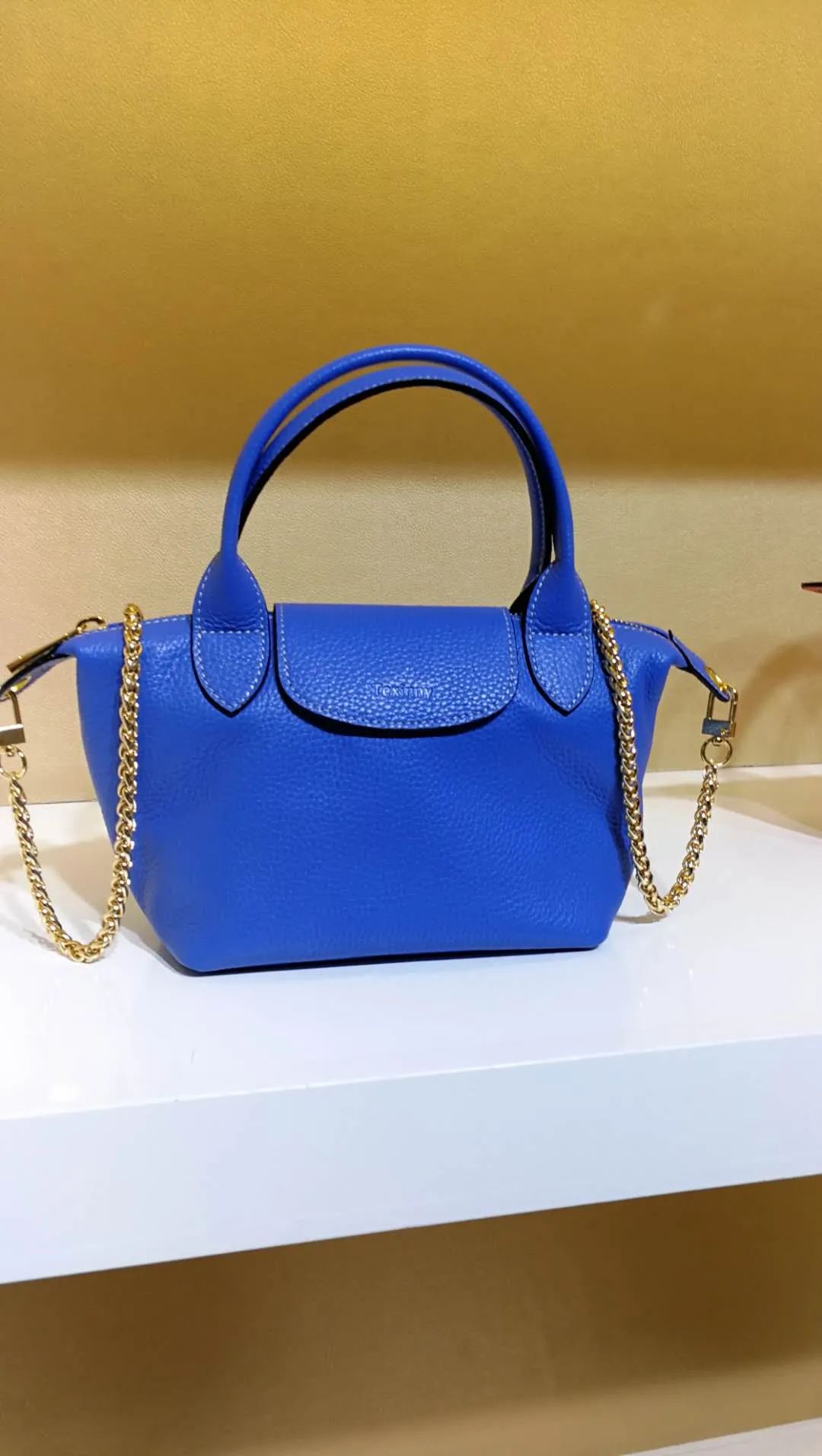 最低2折！淄博产知名女包周末特卖，还能有你的专属符号