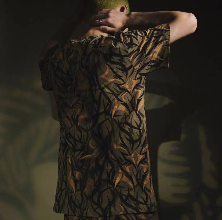 aj拖鞋6代,aj6黑金女鞋有金牌吗