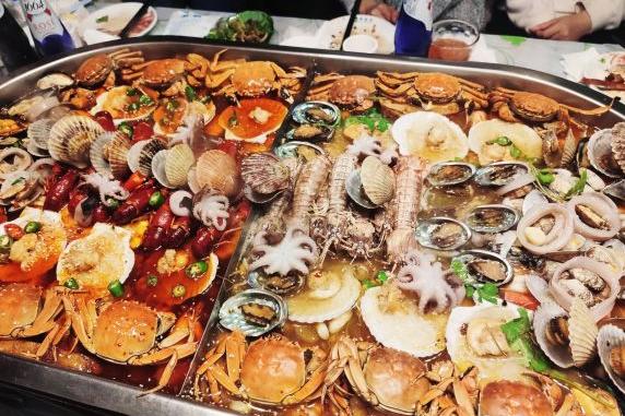 不想一本正经就捣蛋,不想搞学习就想吃喝玩