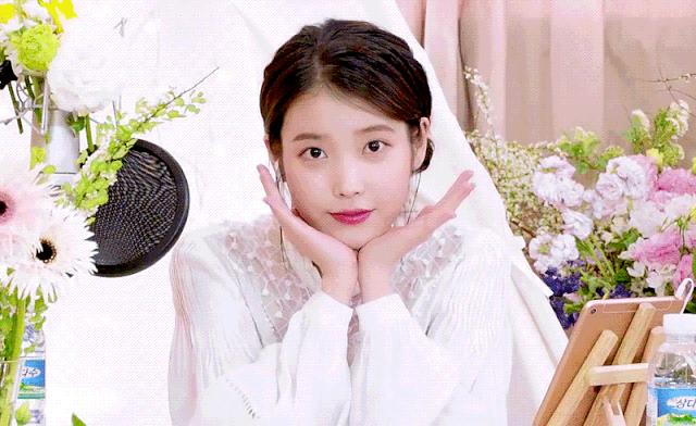 iu李知恩跳舞火的视频daybyday,iu李知恩歌曲blueming完整版在哪听