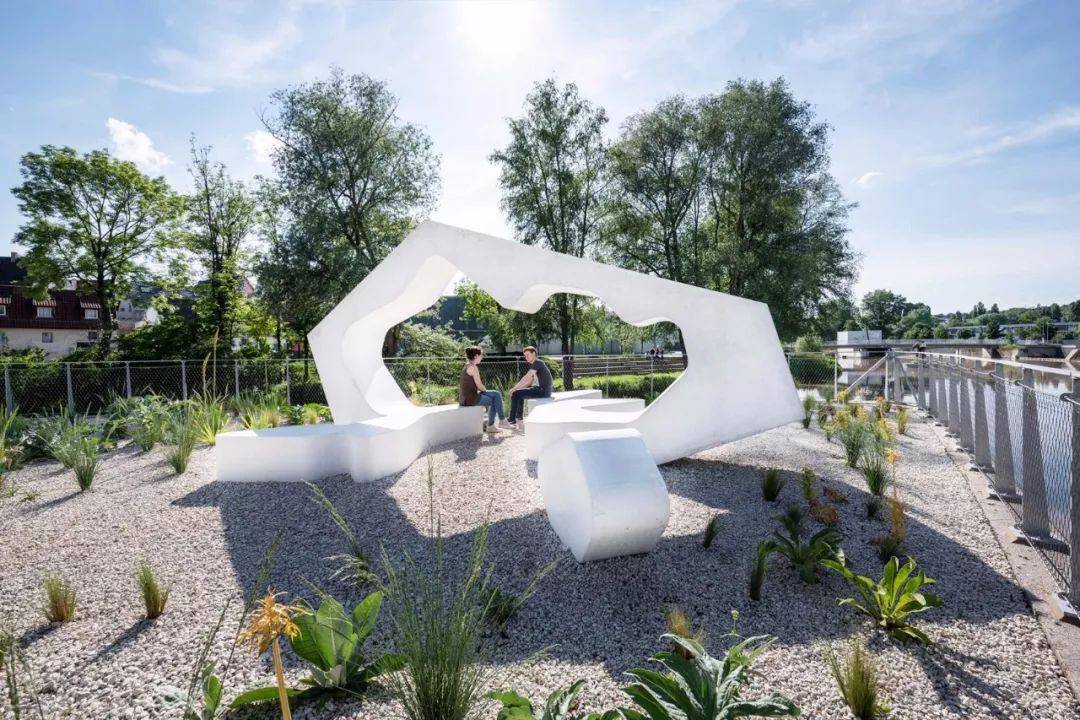 板凳奇葩设计,板凳上面的造型