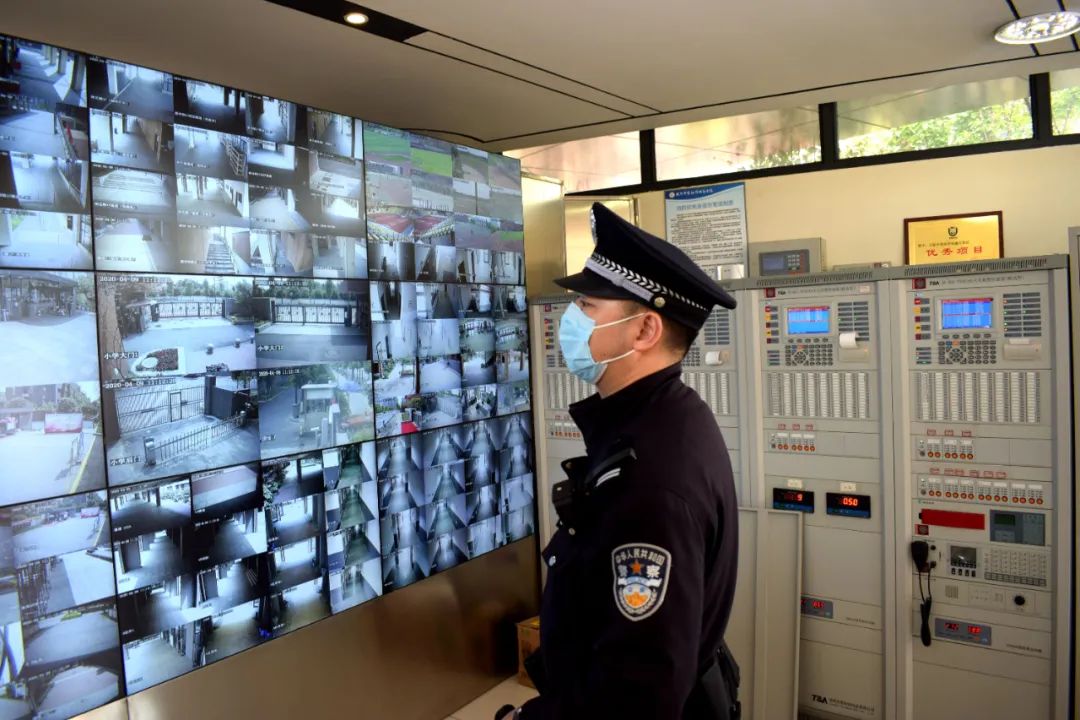 贺明清：坚守“疫”线不退缩，彰显温江好“警色”