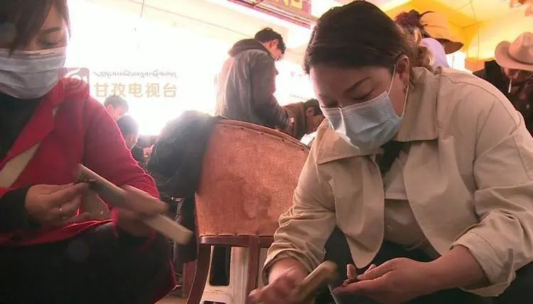 新鲜虫草已上市场，“软黄金”借网出山