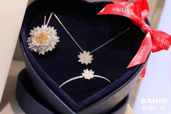 swarovski施华洛世奇优雅简约,swarovski施华洛世奇400块