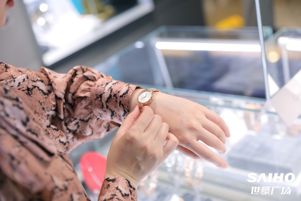 swarovski施华洛世奇优雅简约,swarovski施华洛世奇400块