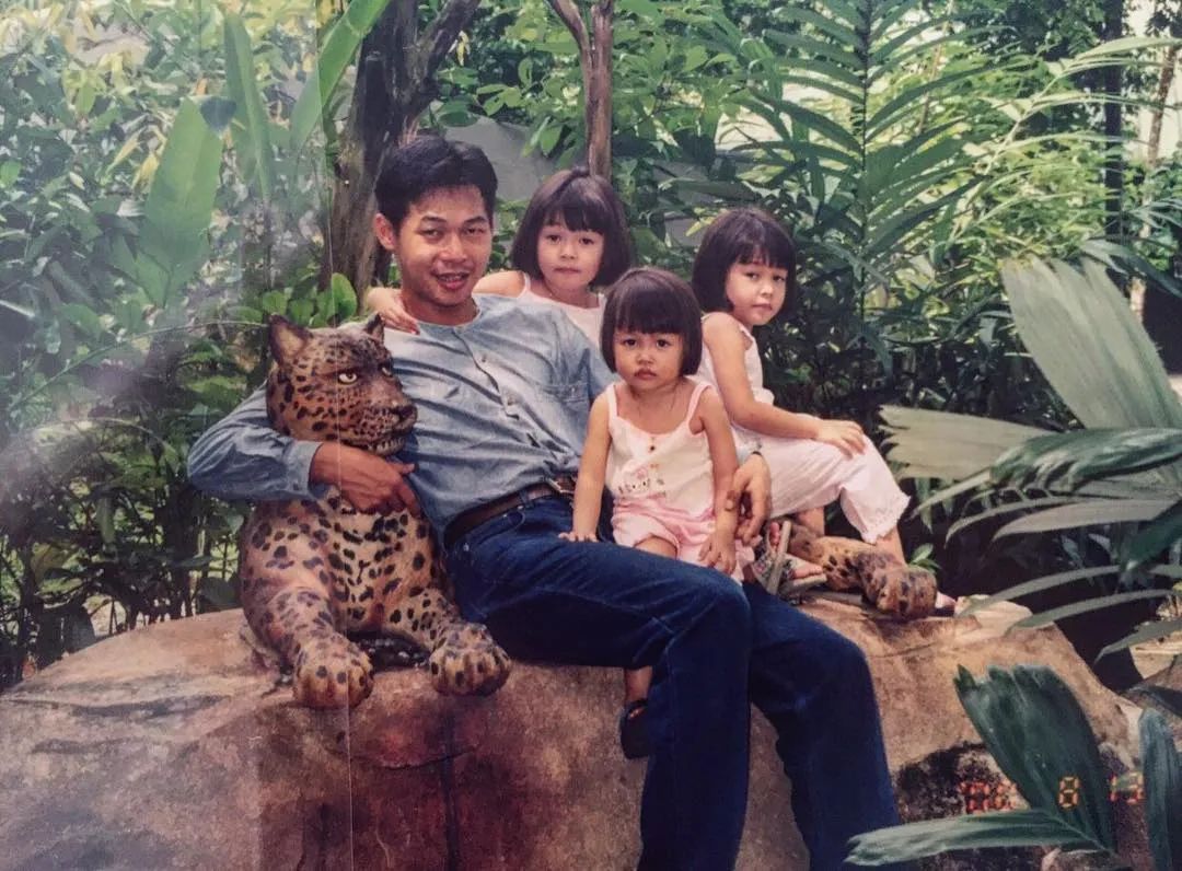 混血姐妹马来西亚穿搭,马来西亚连体双胞胎