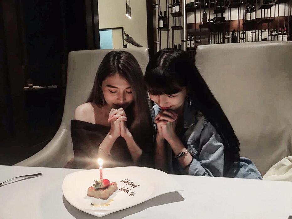 混血姐妹马来西亚穿搭,马来西亚连体双胞胎