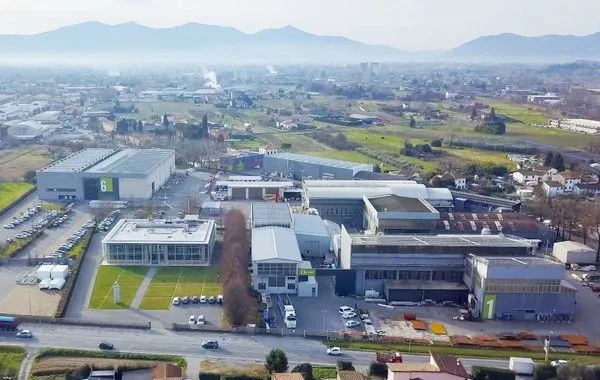 希尔顿中国大陆所有酒店恢复正常运营；央视主播杨锐跳槽钛媒体