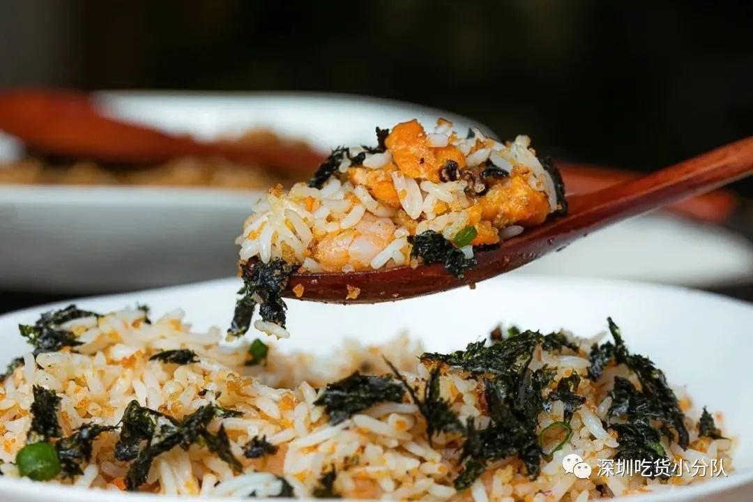 开门就排队的茶饮店,开门就排队的烧烤大鹏