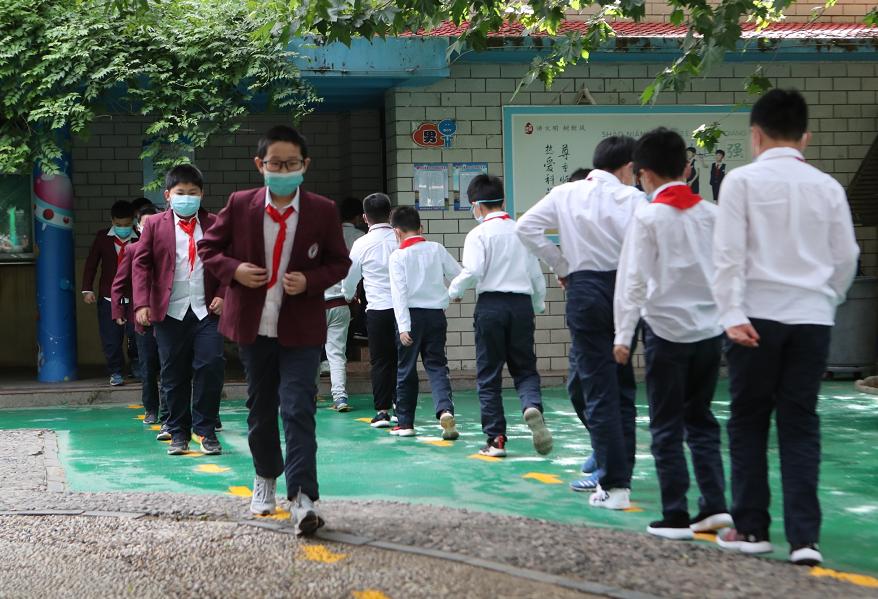 神兽归笼在学校的情景,神兽归笼的校园