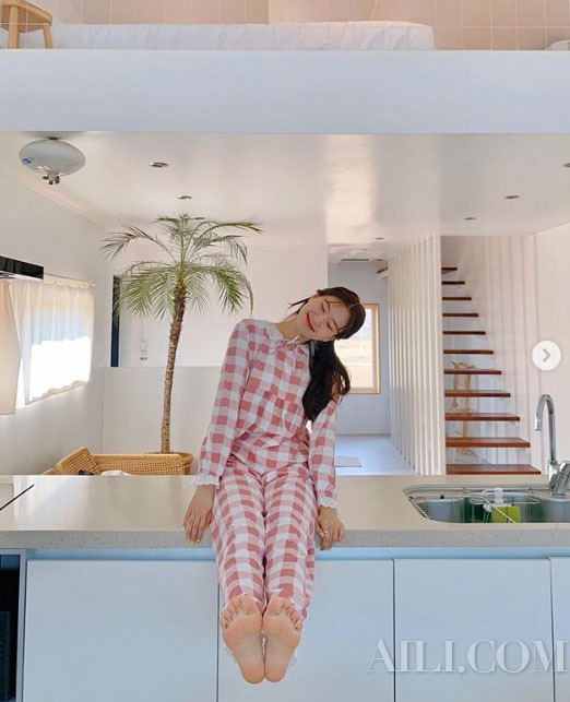 起床后头发全乱了还油,起床后头发凌乱