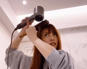 起床后头发全乱了还油,起床后头发凌乱