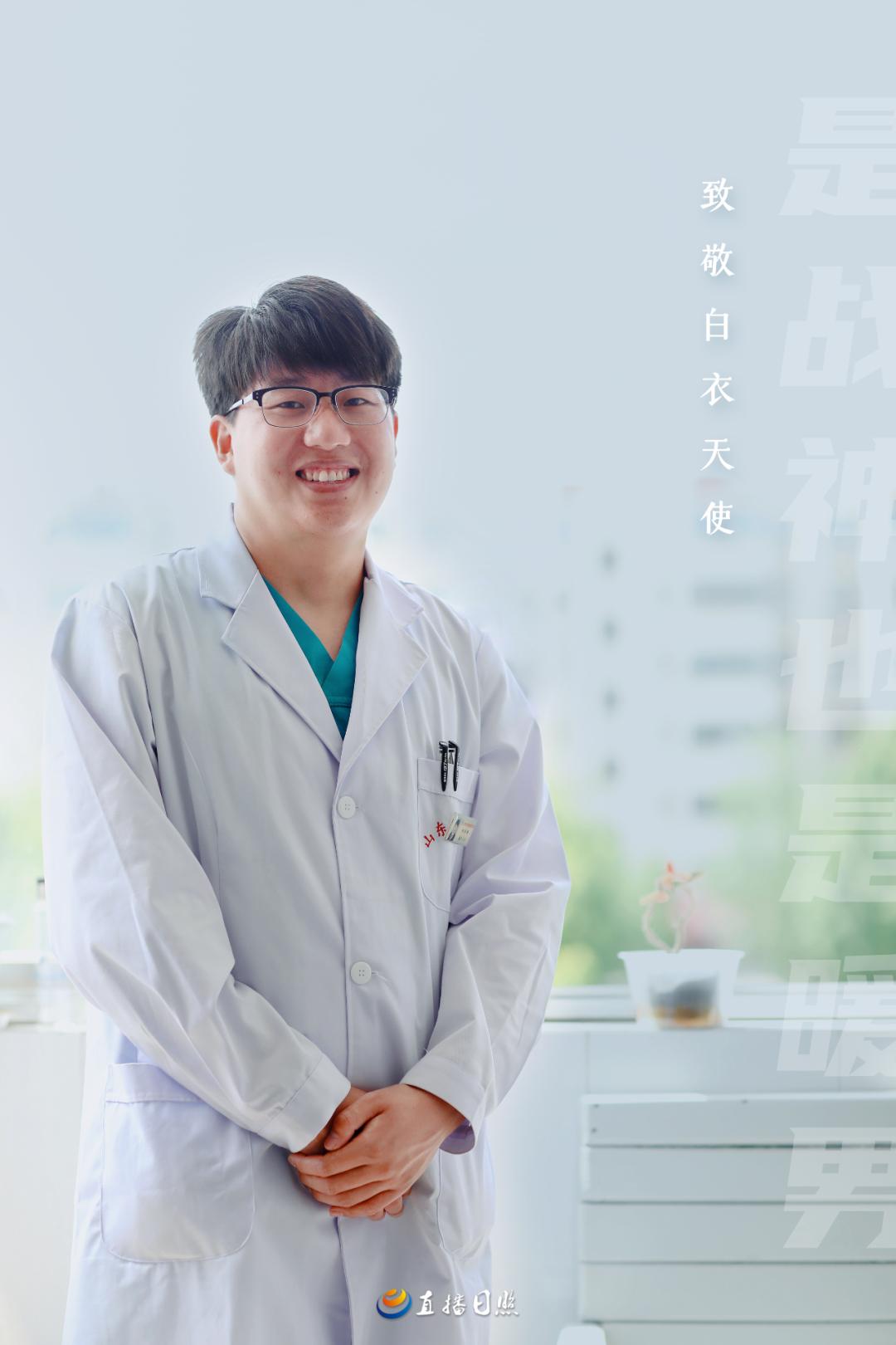 “我就是一名男护士，为黄冈拼命何其有幸！”