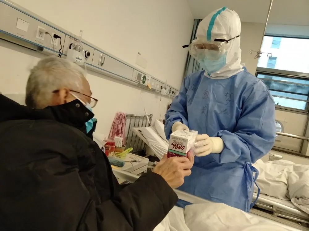 湖北抗疫一线医护人员直播,援鄂青年医护人员连麦直播