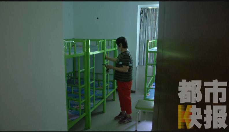 30平米住28个学生！西安一出租屋被转租成托管班，房东不知情