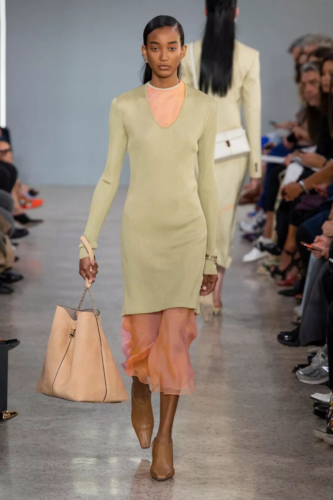 色彩趋势|2020十大流行色彩趋势与搭配指南