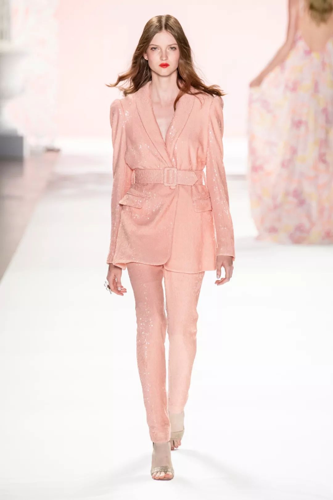 色彩趋势|2020十大流行色彩趋势与搭配指南