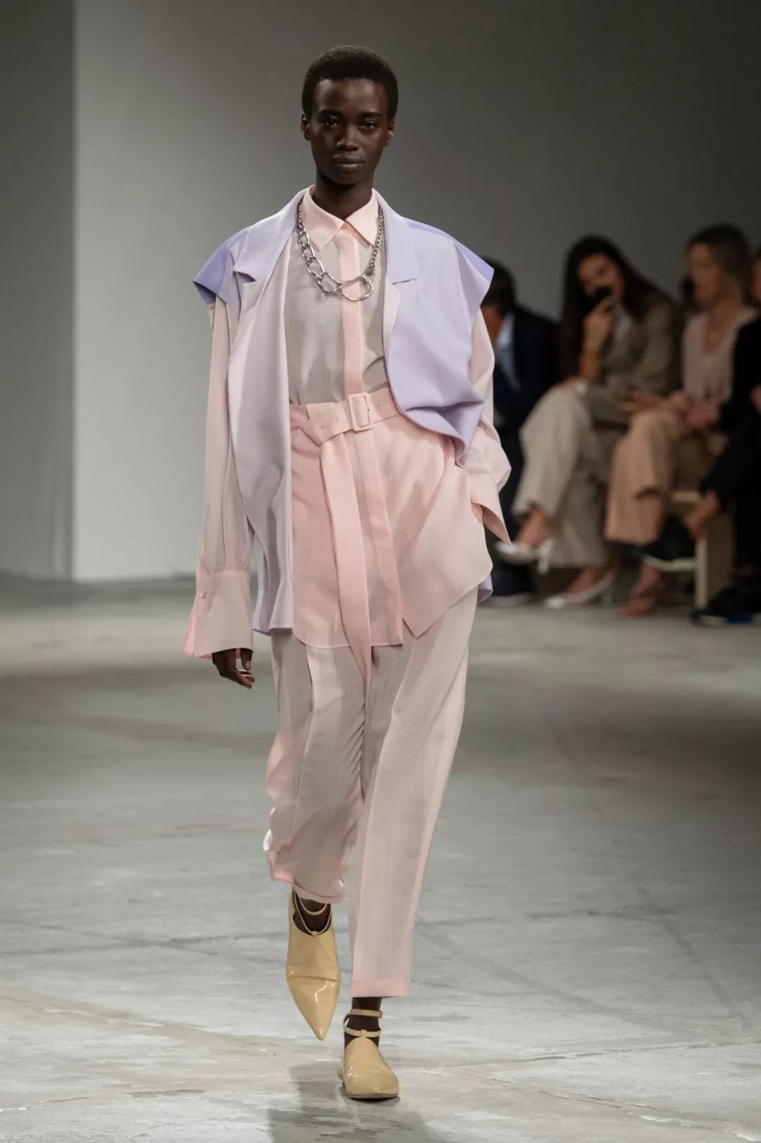 色彩趋势|2020十大流行色彩趋势与搭配指南