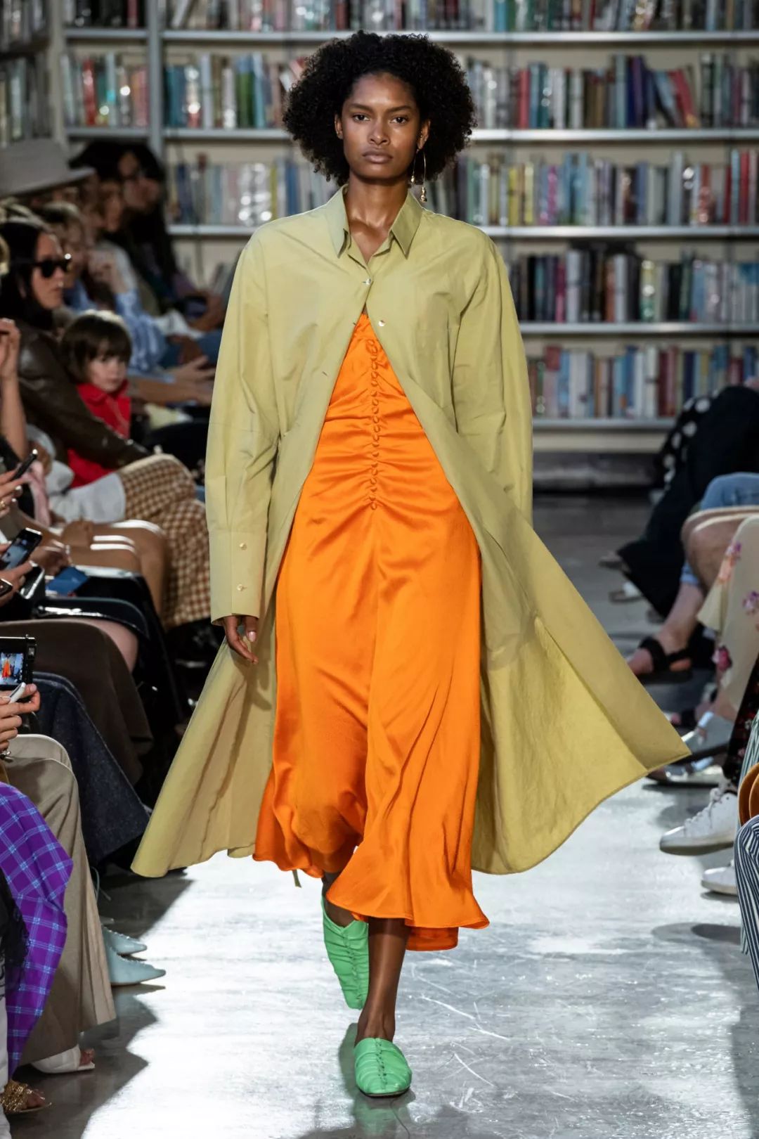 色彩趋势|2020十大流行色彩趋势与搭配指南