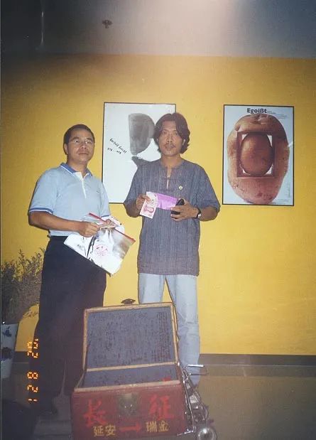 凤凰艺术|悼念肖雄：转换是一个轮回再生