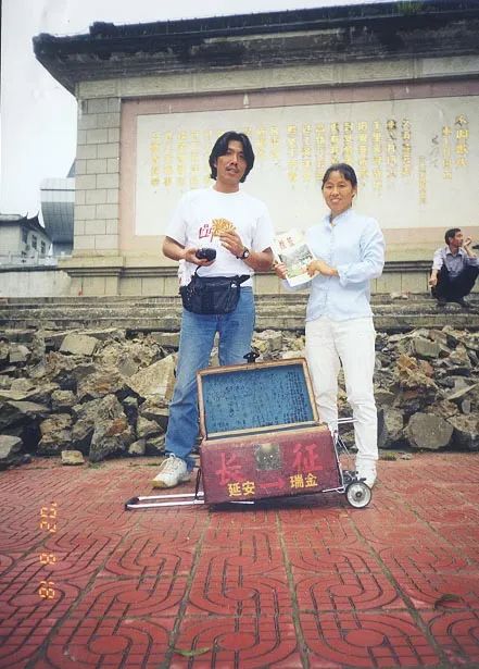 凤凰艺术|悼念肖雄：转换是一个轮回再生