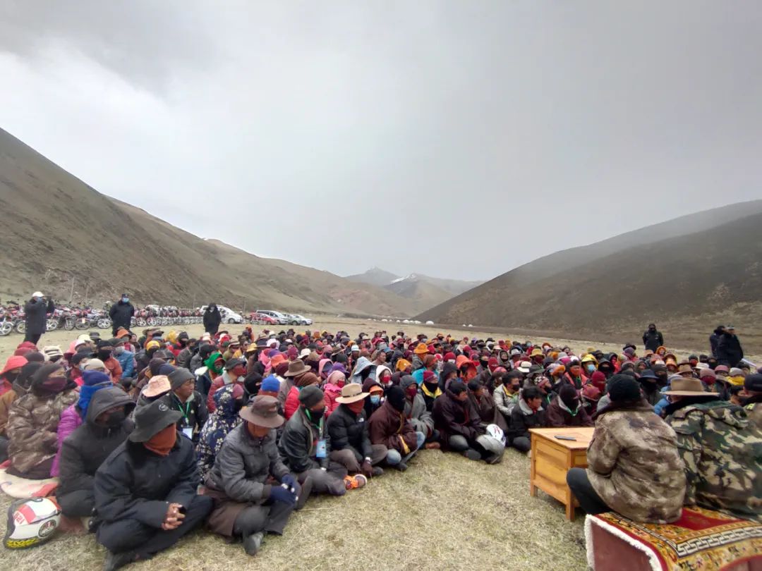 甘孜县将贴心服务送到海拔4500米虫草山上