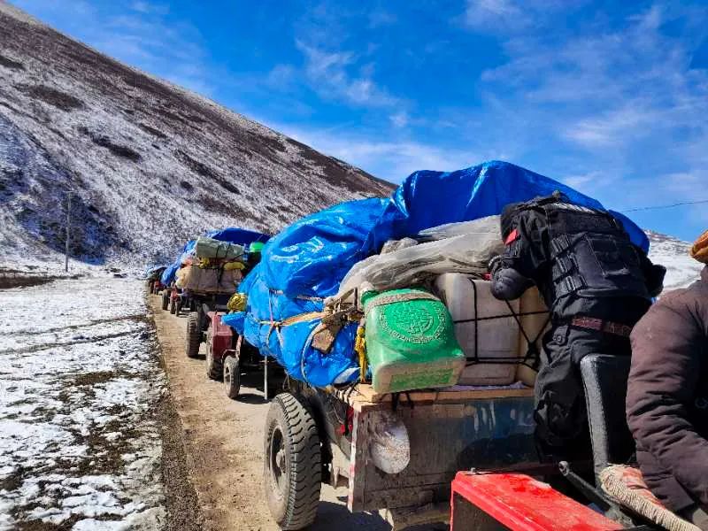 甘孜县将贴心服务送到海拔4500米虫草山上
