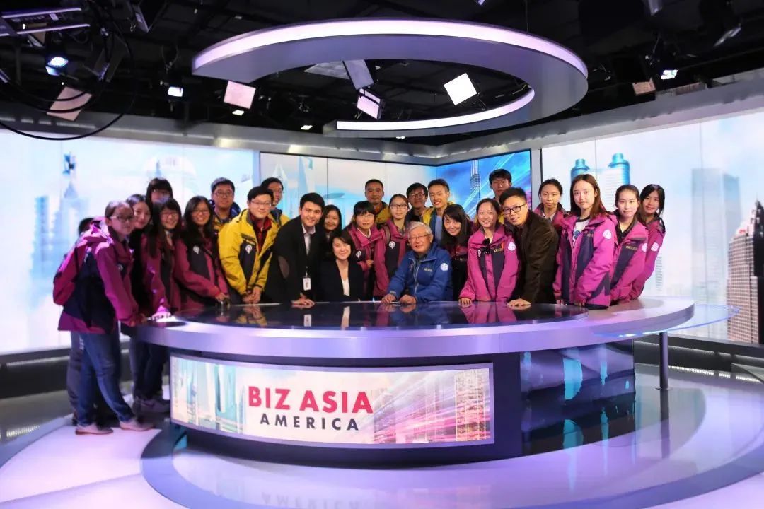 直播带你了解上外新传!上外“享”你,学长学姐说:“新”火相“传”,传播世界