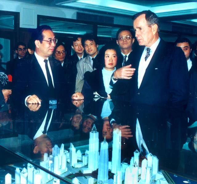 赵启正口述：回望三十年，细数浦东开发“软成果”