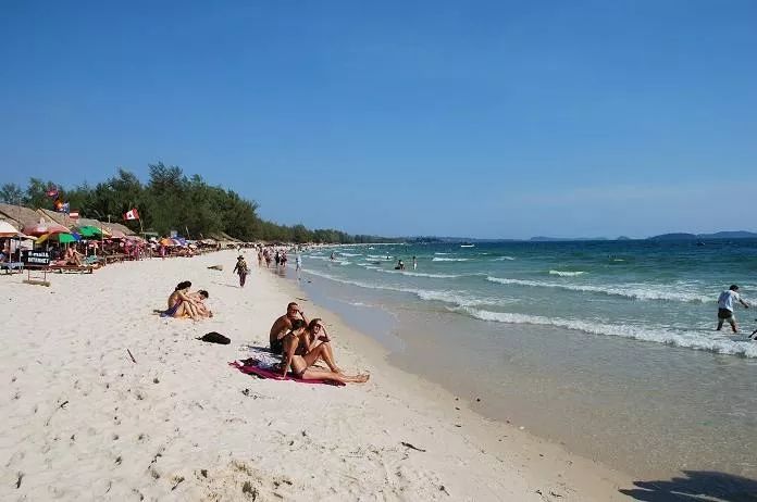 听说工资很高，我应聘到柬埔寨“种菠菜”，结果很意外......