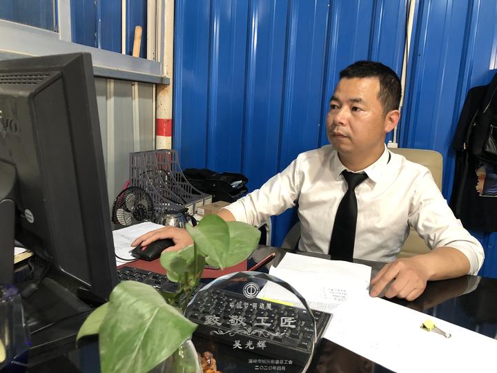 爱学习钻研不惧困难挑战！他是修车界的“万事通”