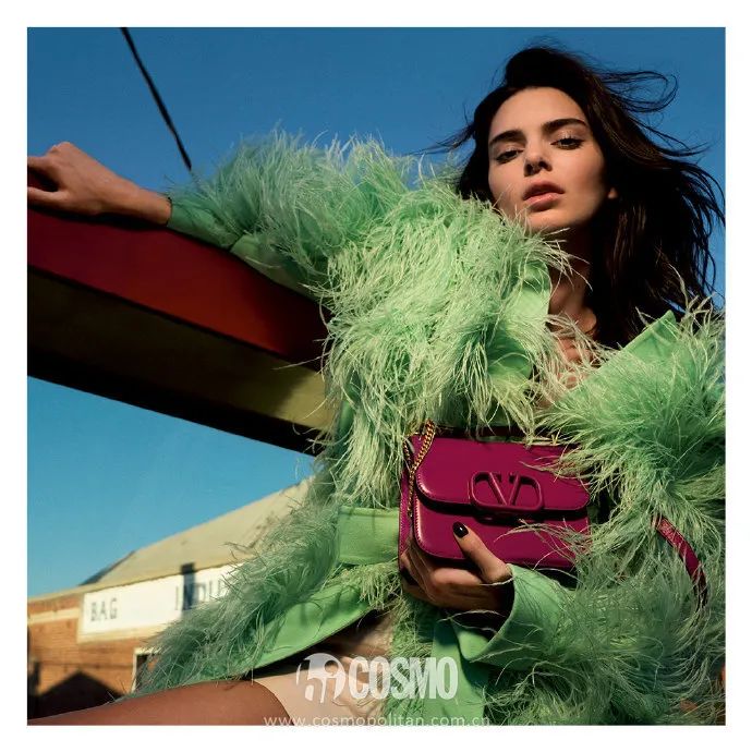 宋祖儿的包包里有什么,宋祖儿包包里面的东西