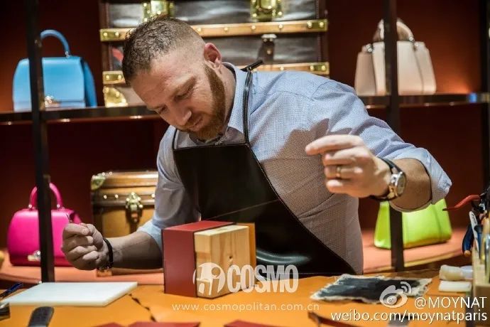 宋祖儿的包包里有什么,宋祖儿包包里面的东西