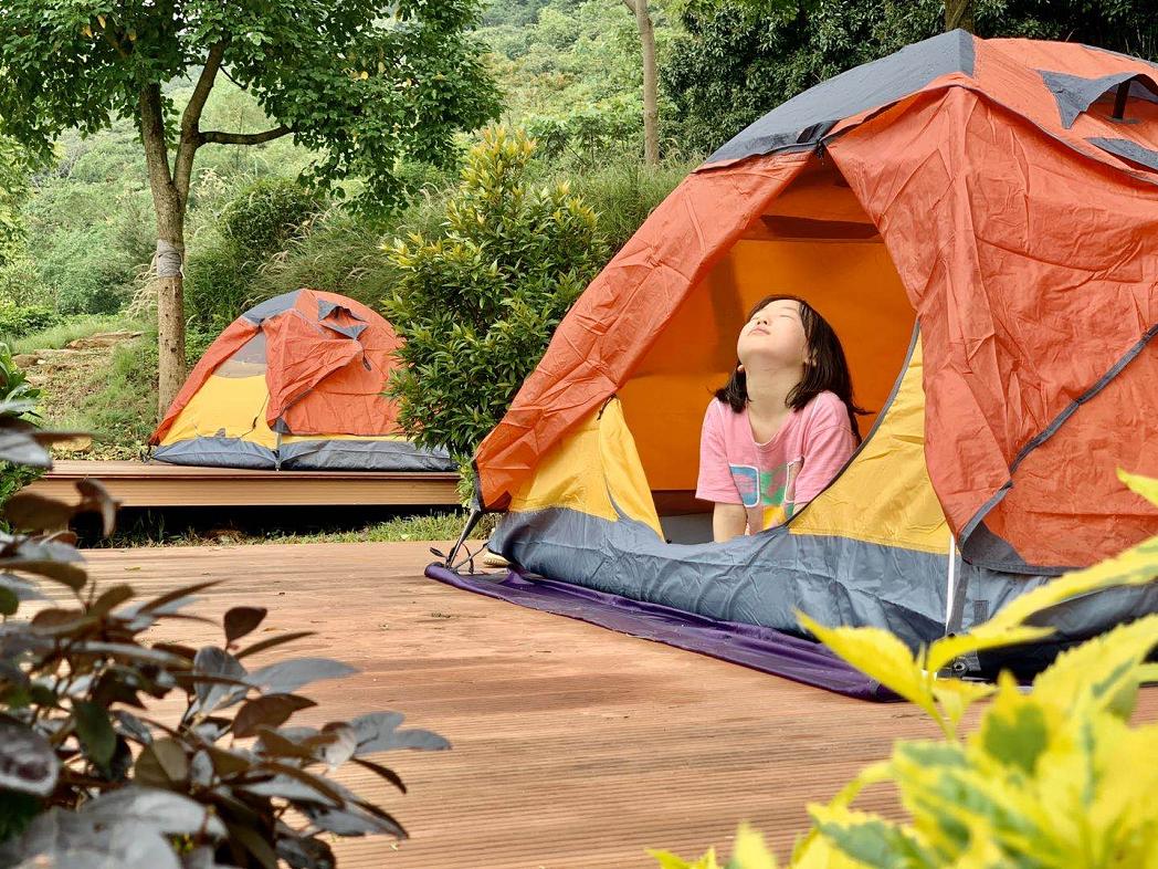 星空下帐篷度假酒店,旅游免费帐篷露营住宿