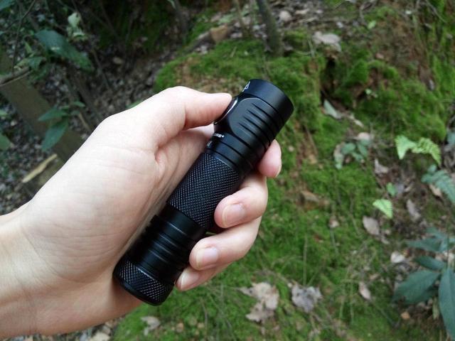 奈特科尔强光10000流明,奈特科尔4000流明手电筒