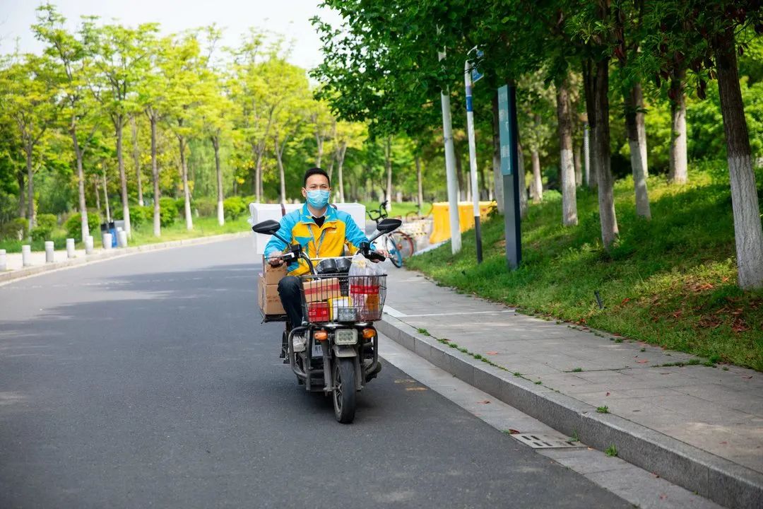 一勤天下无难事|习*平近**总书记再次点赞“快递小哥”引发强烈反响