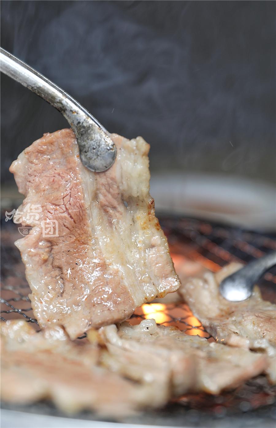 88元一个炭火烤肉自助,单人不限量烤肉自助