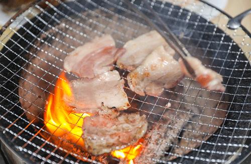 88元一个炭火烤肉自助,单人不限量烤肉自助