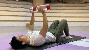 有一个胸大的老公，是一种什么样的体验？