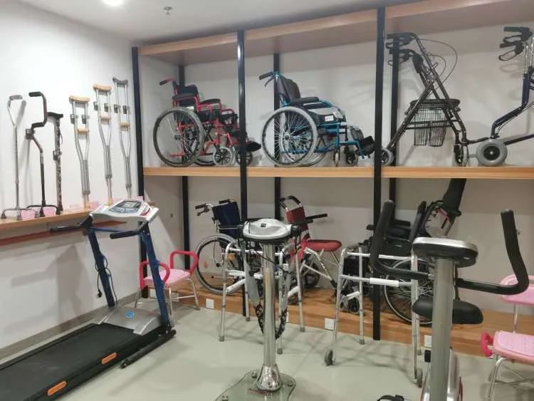 @方松街道居民，这些大价钱的康复辅具，家门口可以便宜租到了！
