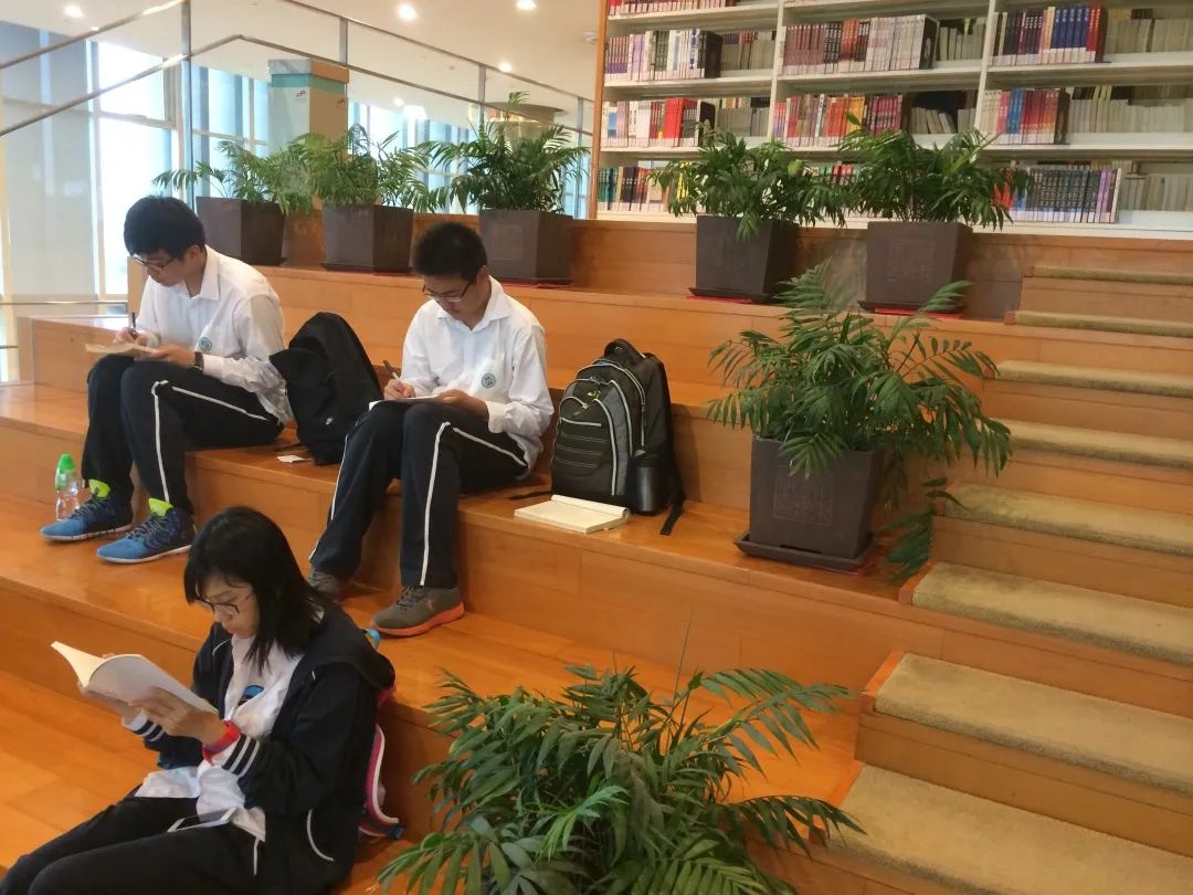 西外考研招生简章,上海西外高中招生简章