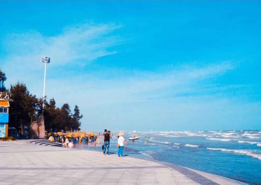 航拍防城港城市视频,航拍防城港市全景美景